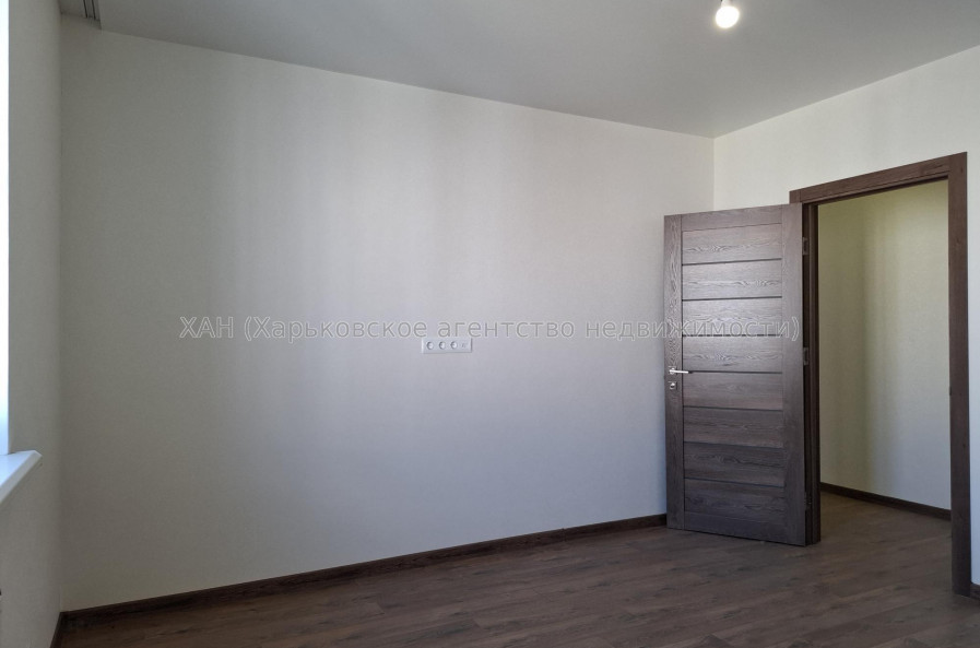 Продам квартиру, Льва Ландау просп. , 52 , 3 кім., 75.60 м², капитальный ремонт 