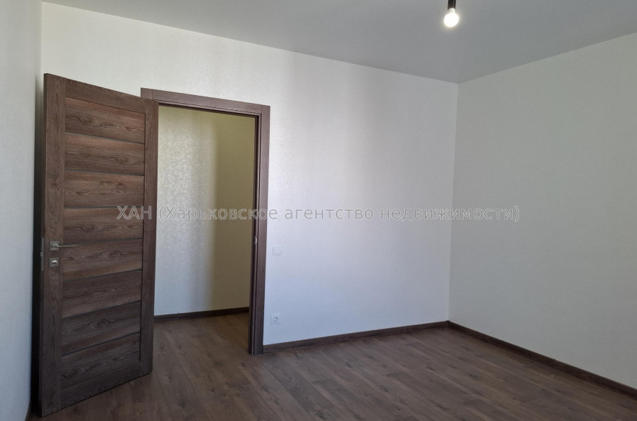 Продам квартиру, Льва Ландау просп. , 52 , 3 кім., 75.60 м², капитальный ремонт 