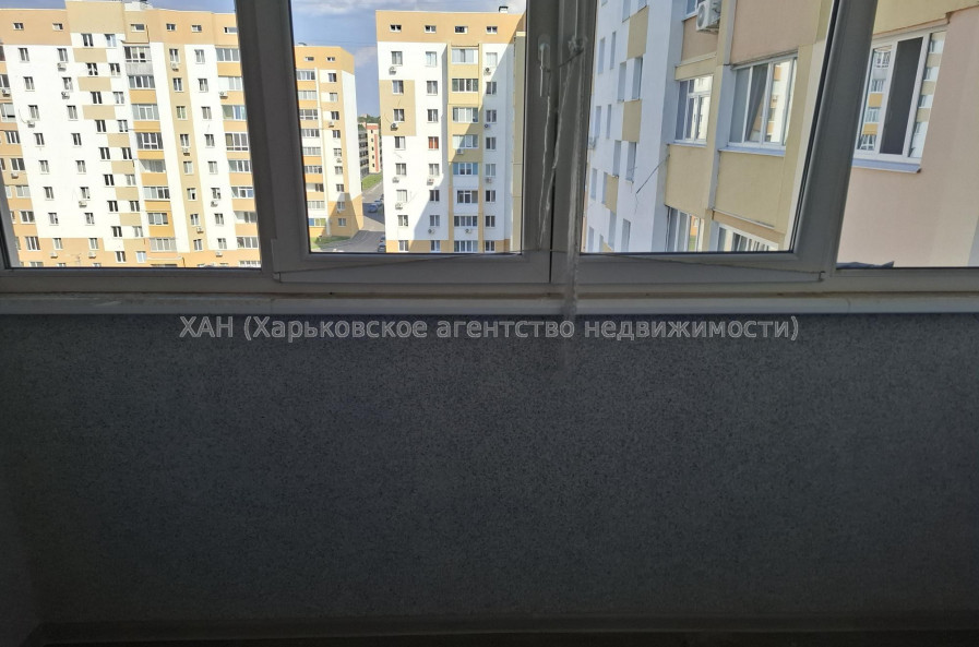Продам квартиру, Льва Ландау просп. , 52 , 3 кім., 75.60 м², капитальный ремонт 