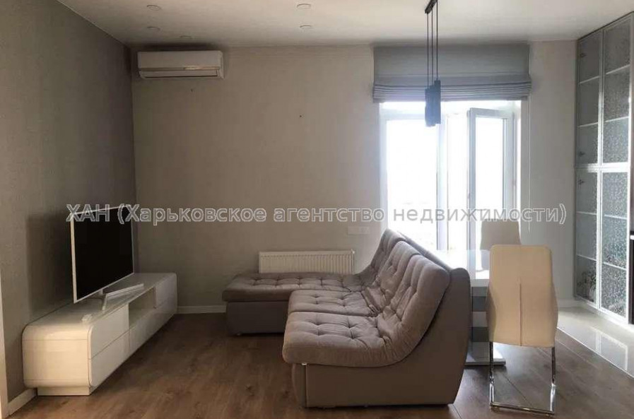 Продам квартиру, Студенческая ул. , 3 кім., 67 м², авторский дизайн 