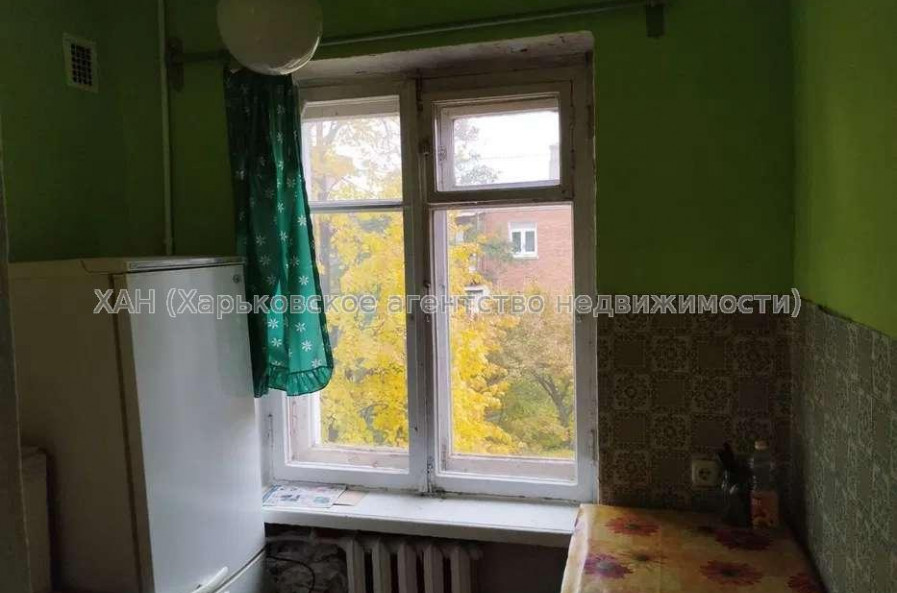 Продам квартиру, Байрона пр-т , 1  ком., 31 м², советский ремонт 