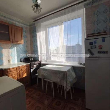 Продам квартиру, Гвардейцев Широнинцев ул. , 2  ком., 46 м², косметический ремонт 