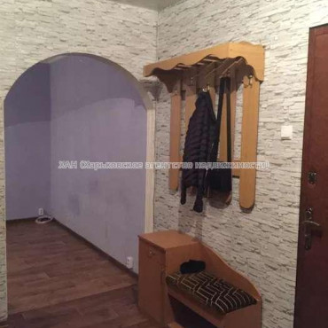 Продам квартиру, Гвардейцев Широнинцев ул. , 2  ком., 46 м², косметический ремонт 