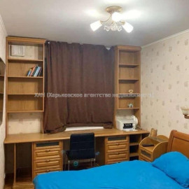 Продам квартиру, Авиационная ул. , 2  ком., 53 м², косметический ремонт