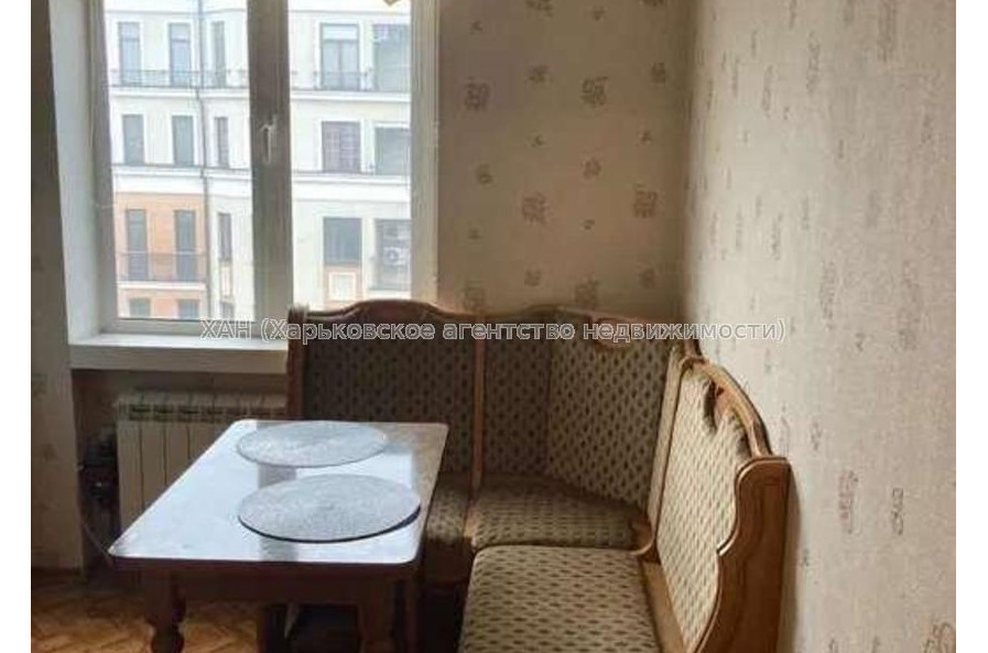 Продам квартиру, Авиационная ул. , 2  ком., 53 м², косметический ремонт 