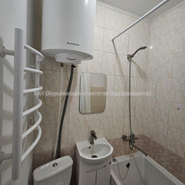 Продам квартиру, Фисановича ул. , 1 кім., 30 м², евроремонт 