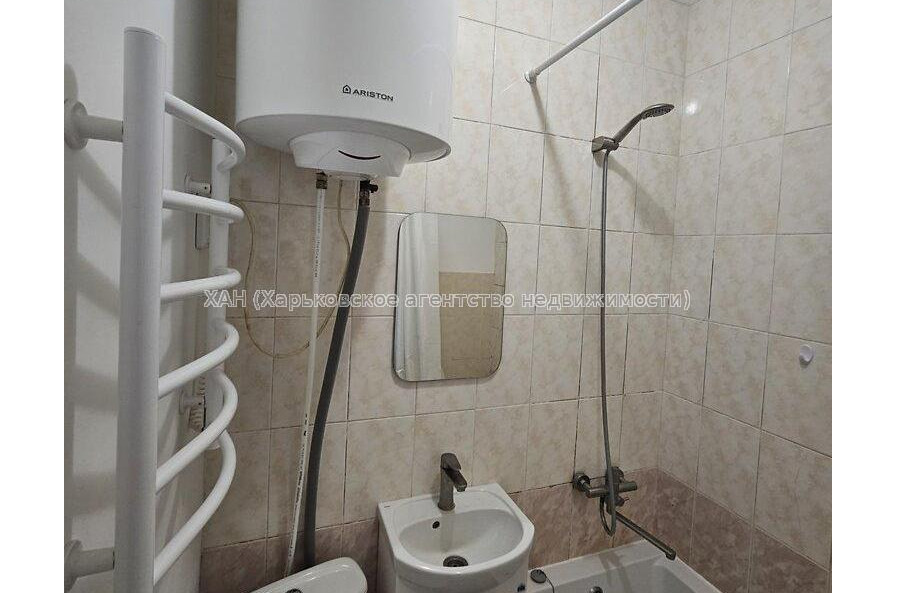 Продам квартиру, Фисановича ул. , 1  ком., 30 м², евроремонт 