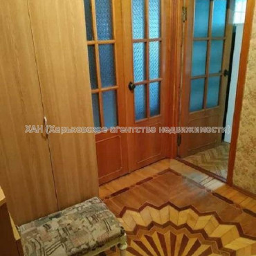 Продам квартиру, Соборности Украины ул. , 3  ком., 72 м², косметический ремонт 