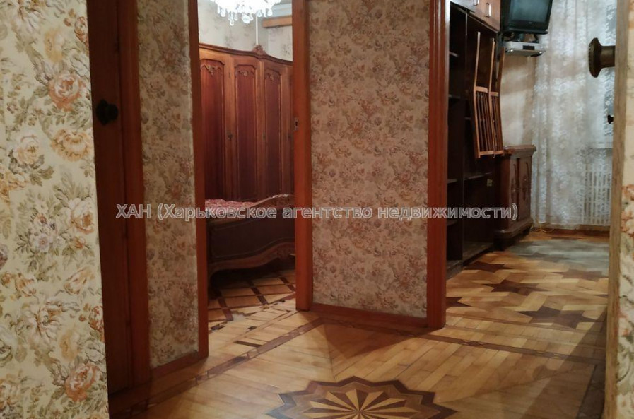 Продам квартиру, Соборности Украины ул. , 3  ком., 72 м², косметический ремонт 