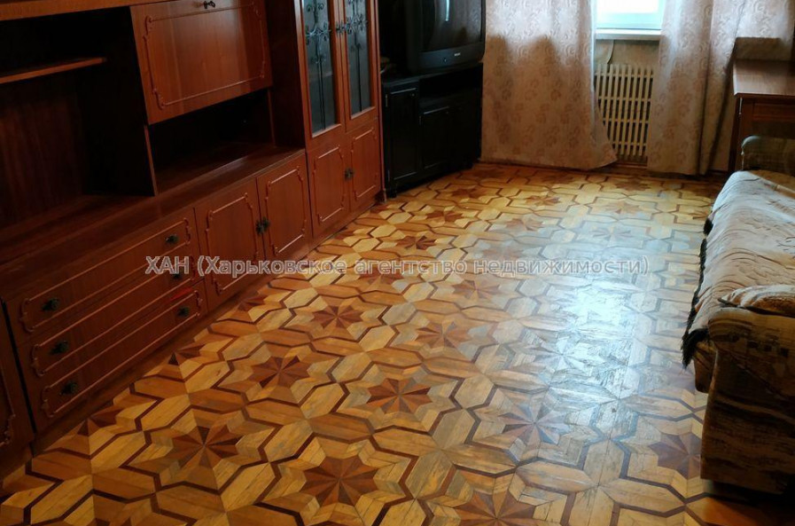 Продам квартиру, Соборности Украины ул. , 3  ком., 72 м², косметический ремонт 