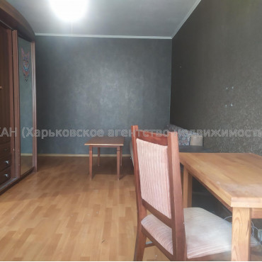 Продам квартиру, Победы просп. , 1 кім., 33 м², косметический ремонт 
