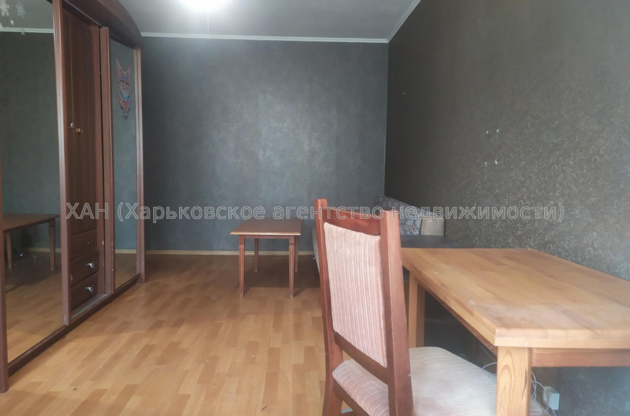 Продам квартиру, Победы просп. , 1 кім., 33 м², косметический ремонт 