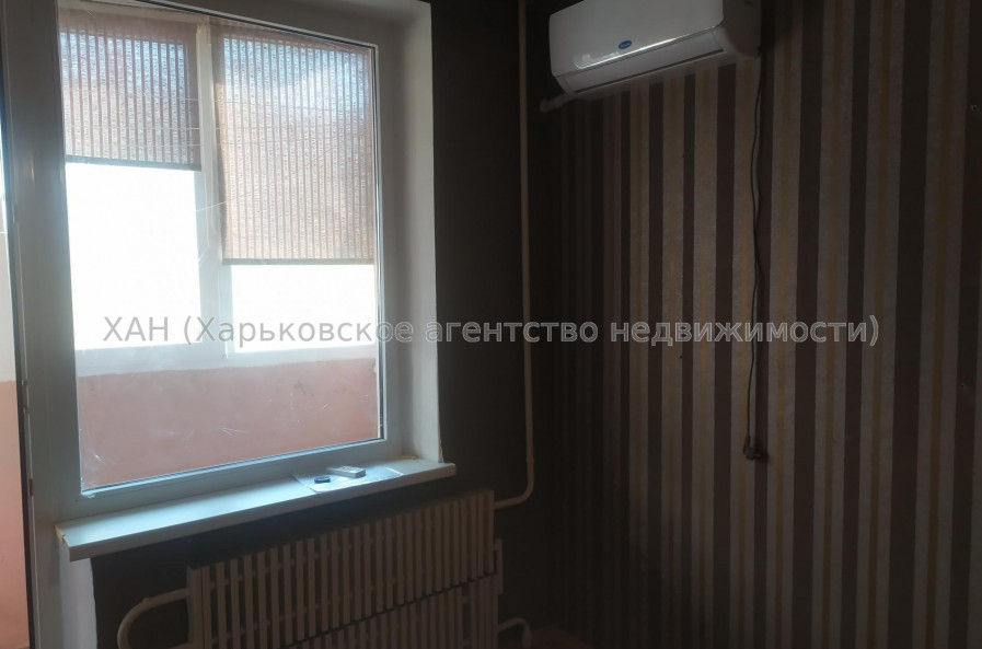 Продам квартиру, Победы просп. , 1 кім., 33 м², косметический ремонт 