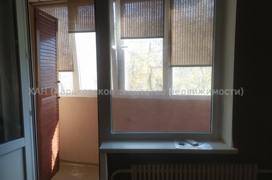 Продам квартиру, Победы просп. , 1 кім., 33 м², косметический ремонт 