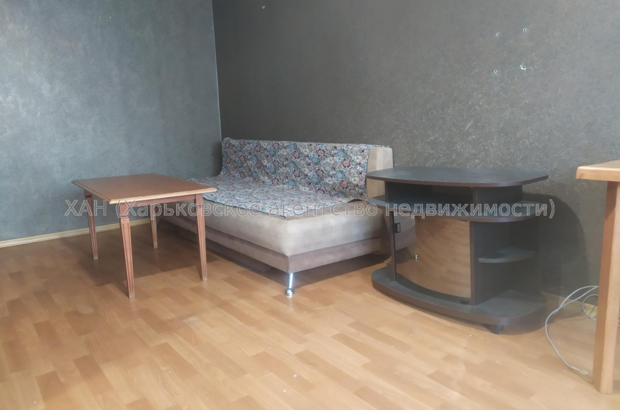 Продам квартиру, Победы просп. , 1 кім., 33 м², косметический ремонт 