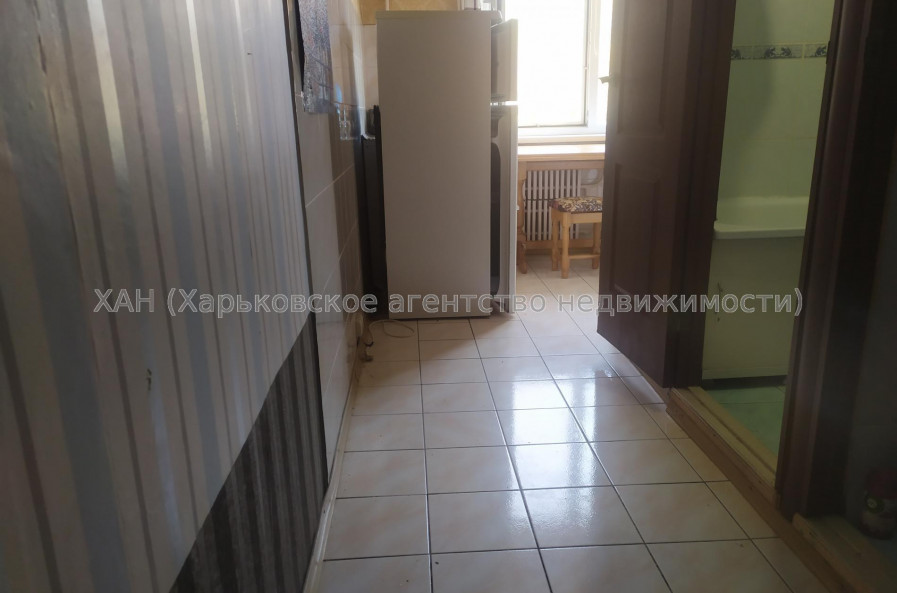 Продам квартиру, Победы просп. , 1 кім., 33 м², косметический ремонт 