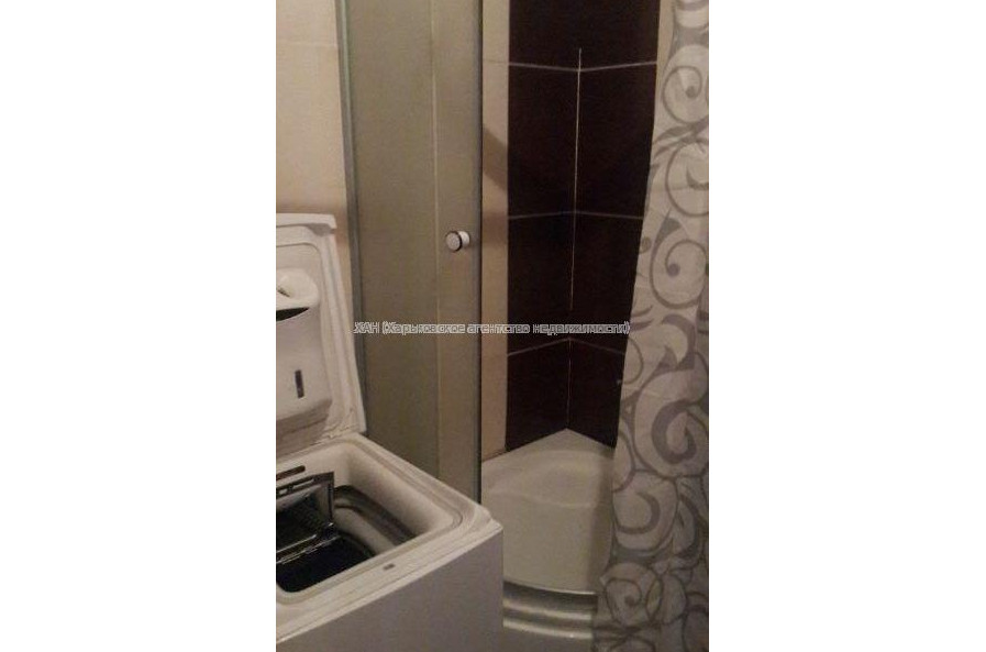 Продам квартиру, Большая Панасовская ул. , 1 кім., 18 м², косметический ремонт 