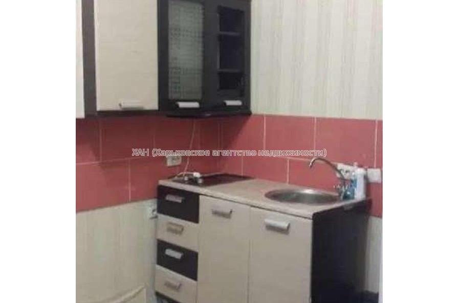 Продам квартиру, Большая Панасовская ул. , 1 кім., 18 м², косметический ремонт 