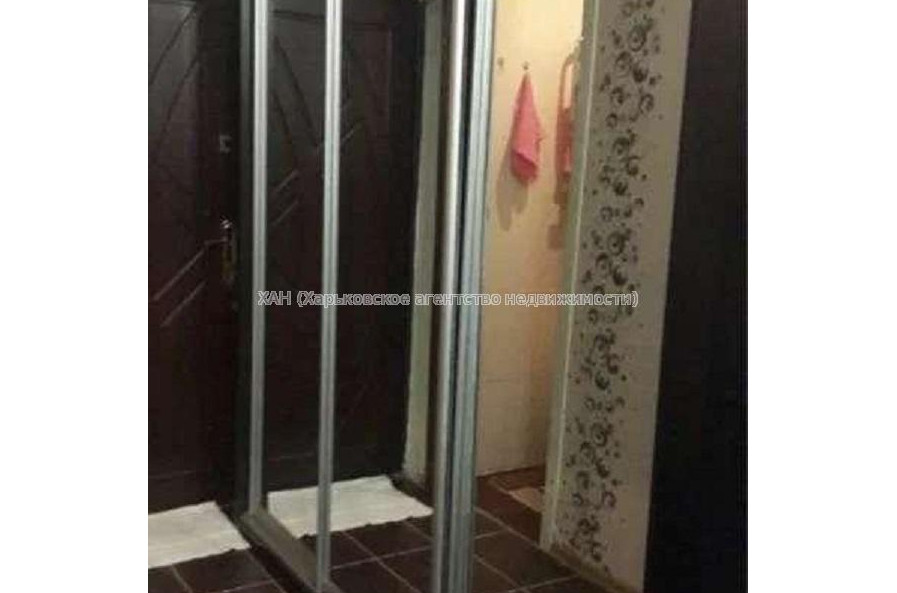 Продам квартиру, Большая Панасовская ул. , 1 кім., 18 м², косметический ремонт 