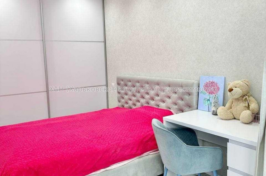 Продам квартиру, Льва Ландау просп. , 3 кім., 58 м², евроремонт 