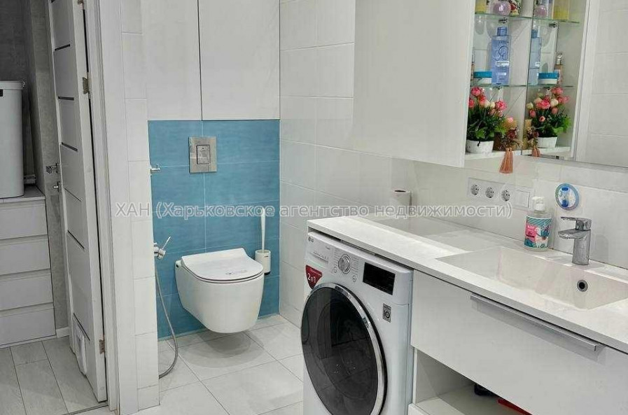 Продам квартиру, Льва Ландау просп. , 3 кім., 58 м², евроремонт 