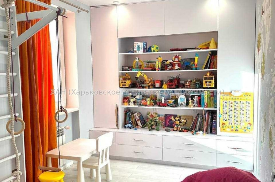 Продам квартиру, Льва Ландау просп. , 3 кім., 58 м², евроремонт 