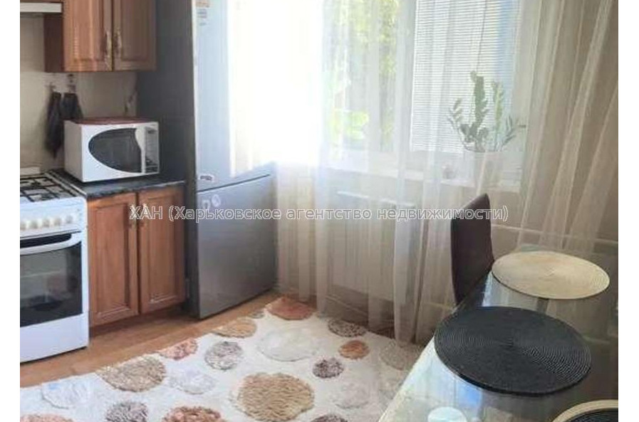 Продам квартиру, Индустриальный просп. , 2 кім., 50 м², косметический ремонт 
