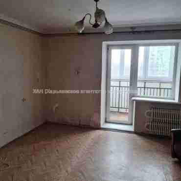 Продам квартиру, Залесская ул. , 3 кім., 65 м², без ремонта 