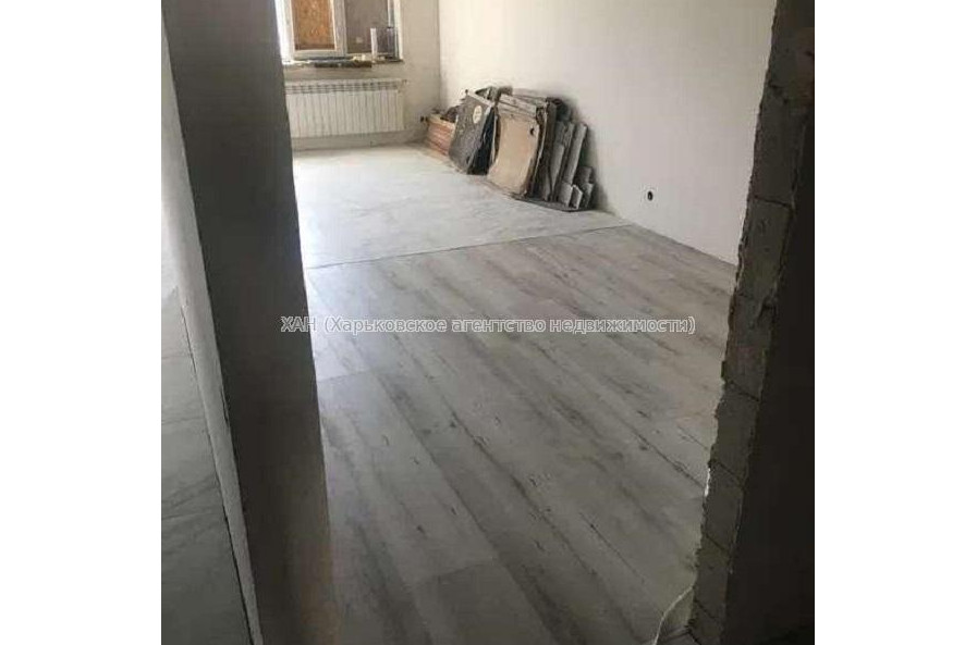 Продам квартиру, Гвардейцев Широнинцев ул. , 2 кім., 76 м², без отделочных работ 