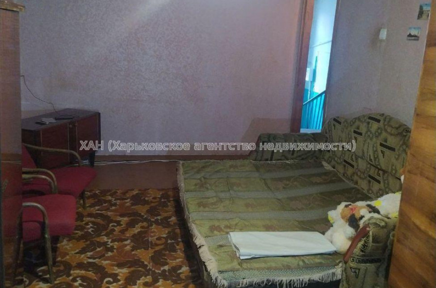 Продам квартиру, Ньютона ул. , 1 кім., 27 м², советский ремонт 