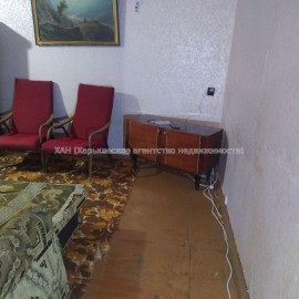 Продам квартиру, Ньютона ул. , 1 кім., 27 м², советский ремонт