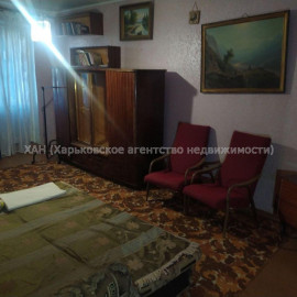 Продам квартиру, Ньютона ул. , 1  ком., 27 м², советский ремонт