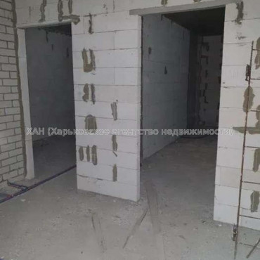 Продам квартиру, Героев Харькова просп. , 3  ком., 102 м², без внутренних работ 