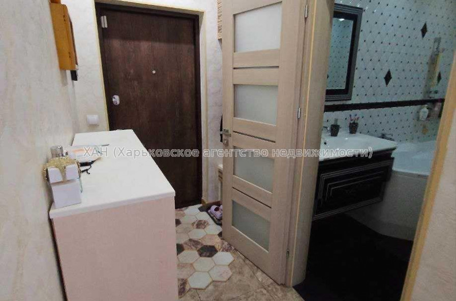 Продам квартиру, Клочковская ул. , 3  ком., 87 м², евроремонт 