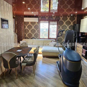 Продам квартиру, Клочковская ул. , 3  ком., 87 м², евроремонт 