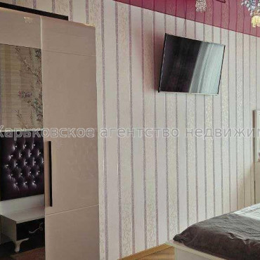 Продам квартиру, Клочковская ул. , 3  ком., 87 м², евроремонт 