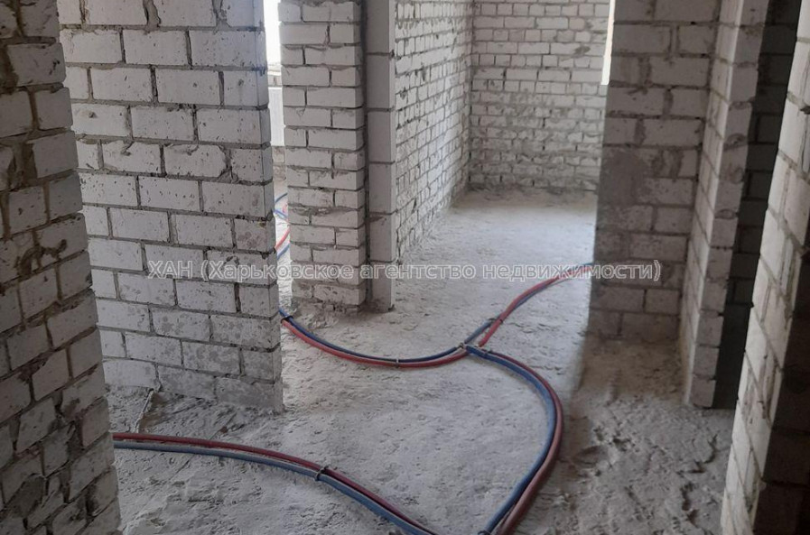 Продам квартиру, Полтавский Шлях ул. , 2  ком., 52 м², без внутренних работ 