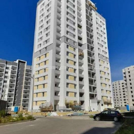 Продам квартиру, Полтавский Шлях ул. , 2  ком., 52 м², без внутренних работ