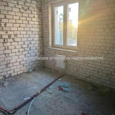 Продам квартиру, Ботаническая ул. , 2 кім., 79 м², без внутренних работ 