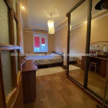 Продам квартиру, Александровский просп. , 3  ком., 56 м², капитальный ремонт 