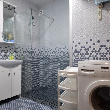 Продам квартиру, Тракторостроителей просп. , 3 кім., 61 м², капитальный ремонт 