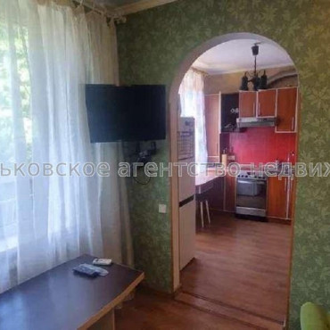 Продам квартиру, Победы просп. , 1 кім., 32 м², капитальный ремонт  - фото 1 Продам квартиру, Победы просп. , 1 кім., 32 м², капитальный ремонт