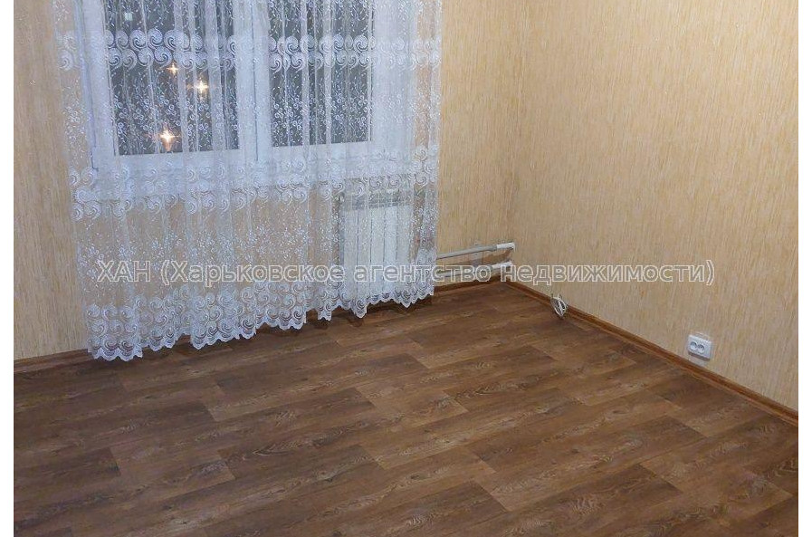 Продам квартиру, Владислава Зубенко ул. , 2 кім., 44 м², косметический ремонт 