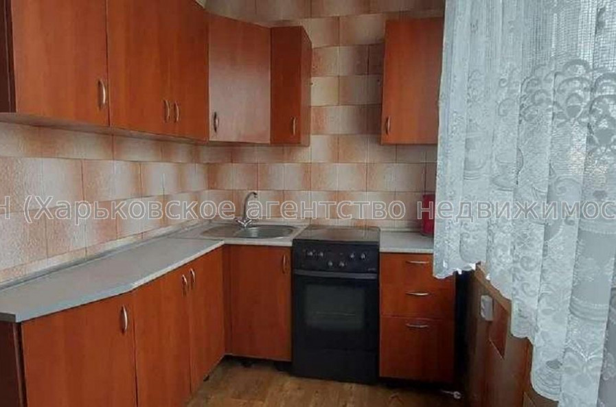 Продам квартиру, Владислава Зубенко ул. , 2 кім., 44 м², косметический ремонт 