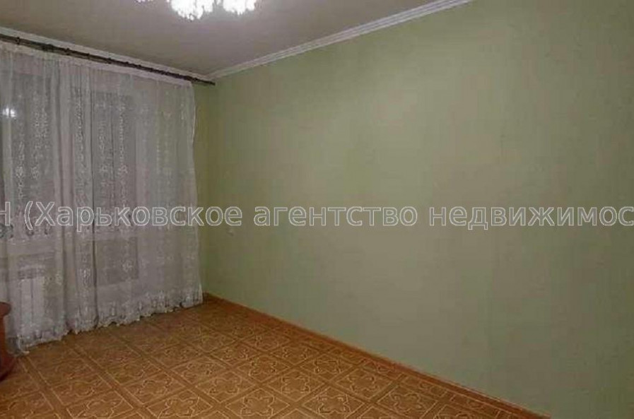 Продам квартиру, Владислава Зубенко ул. , 2 кім., 44 м², косметический ремонт 