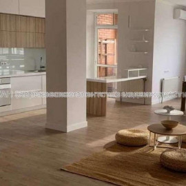 Продам квартиру, Культуры ул. , 3  ком., 119 м², авторский дизайн
