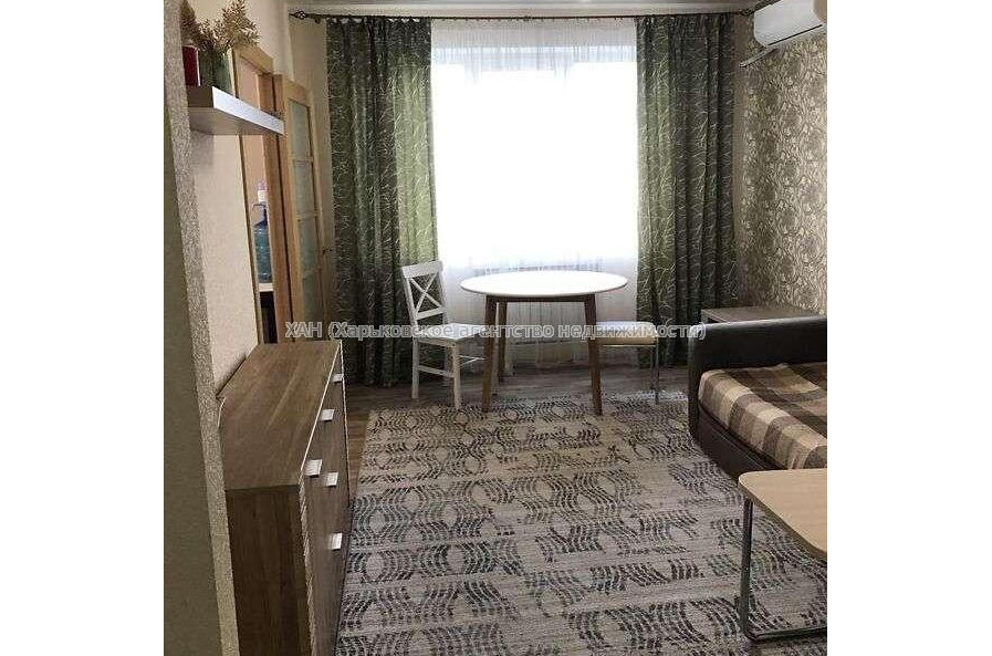 Продам квартиру, Гвардейцев Широнинцев ул. , 3 кім., 64 м², евроремонт 