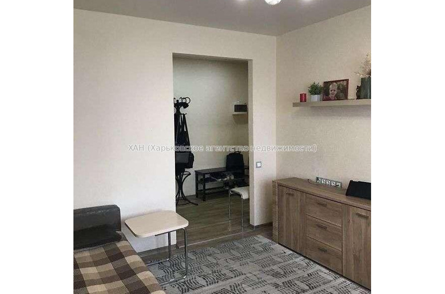 Продам квартиру, Гвардейцев Широнинцев ул. , 3 кім., 64 м², евроремонт 