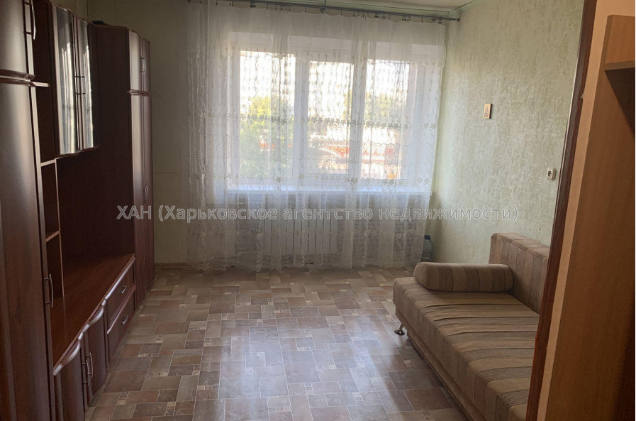 Продам квартиру, Золочевская ул. , 1 кім., 27 м², косметический ремонт 