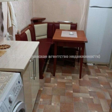 Продам квартиру, Золочевская ул. , 1  ком., 27 м², косметический ремонт 